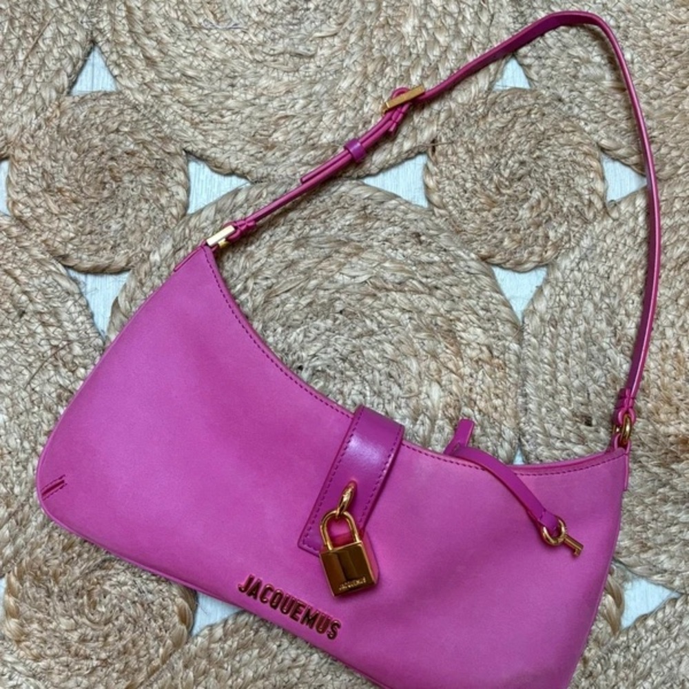 Jacquemus Pink Leather Crossbody Bag with Gold Hardware - Picture 2 of 4